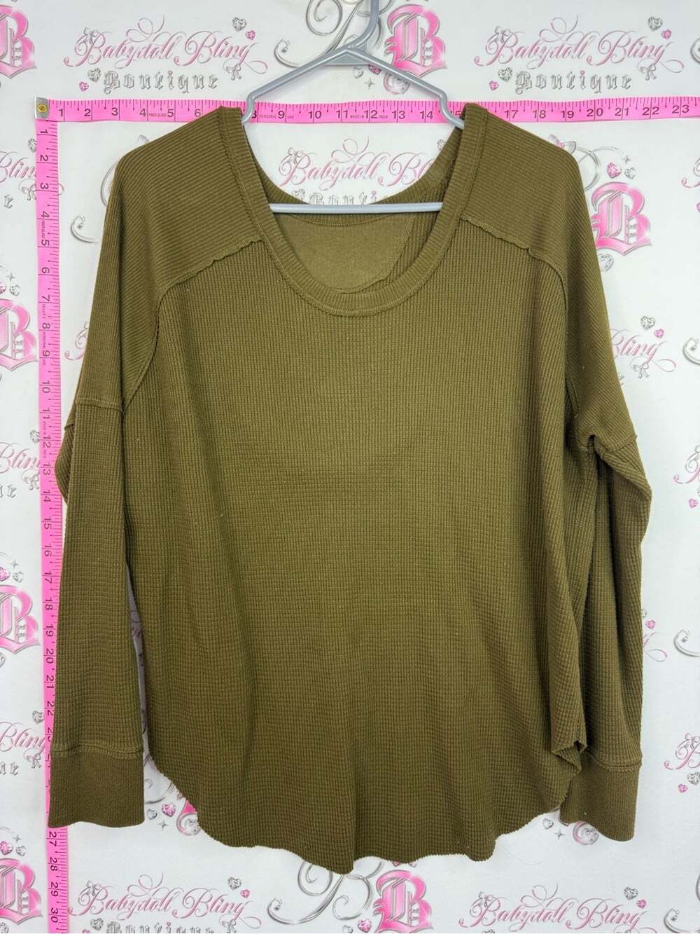 TNA Aritzia golden waffle knit shirt Women’s Olive Scoop Neck Waffle Knit Top